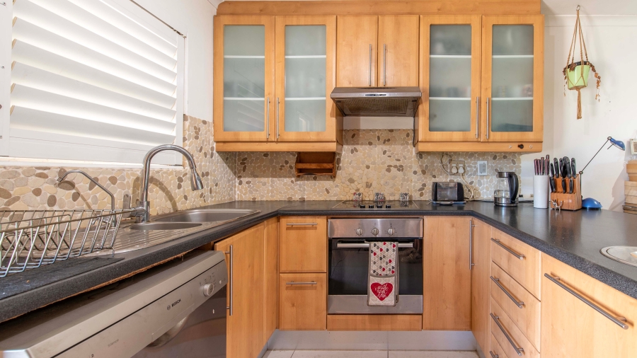 2 Bedroom Property for Sale in Vredekloof East Western Cape